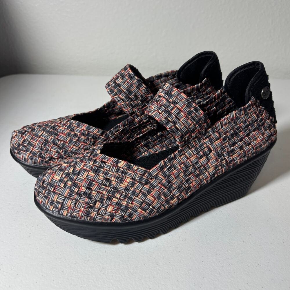 Bernie Mev NWOT Size 6 (EU 37) Lulia Mary Jane Wedge Heels Woven Multicolor